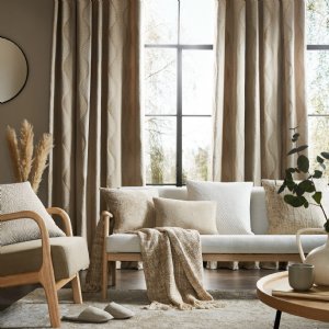 Viewing Foxley by Ashley Wilde