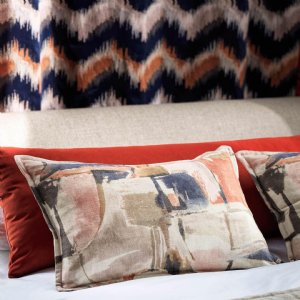 Viewing Figura  by Clarke & Clarke