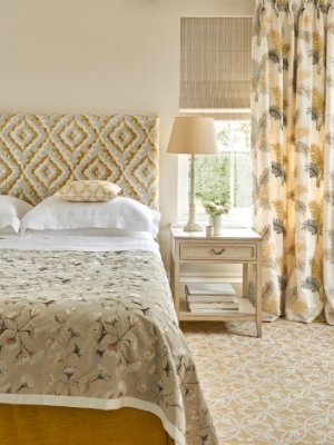 Viewing Ginkgo by Jane Churchill