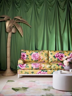 Viewing Alba by Manuel Canovas