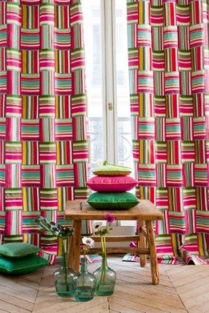 Viewing Devani  by Manuel Canovas