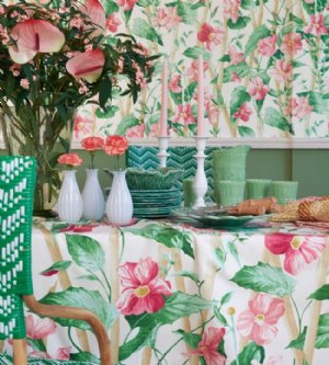 Viewing Elena  by Manuel Canovas