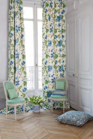 Viewing Mina by Manuel Canovas