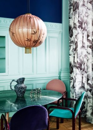 Viewing Salengro by Manuel Canovas