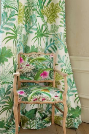 Viewing Tara by Manuel Canovas