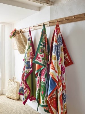 Viewing Thara by Manuel Canovas