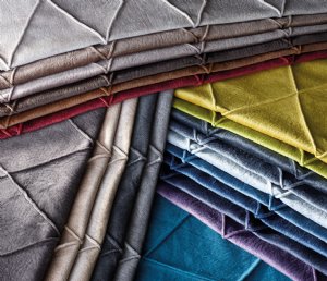Viewing Caresse Diamond by Osborne & Little