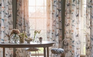 Viewing Japonica by Romo