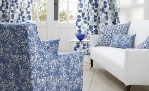 Viewing Linara by Romo