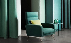 Viewing Linara by Romo