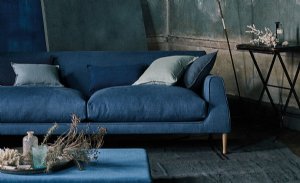 Viewing Linara by Romo