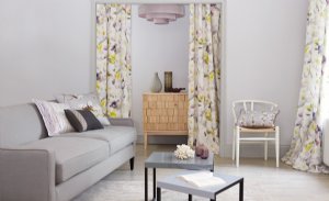 Viewing Mariola by Romo