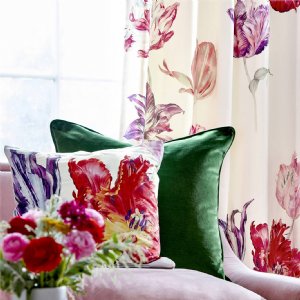 Viewing Tulipomania by Sanderson