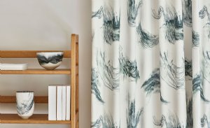 Viewing Murmurs by Villa Nova