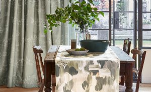 Viewing Tabletop by Villa Nova