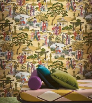 Viewing Geishas by Manuel Canovas
