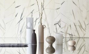 Viewing Kishi Wall Mural by Villa Nova